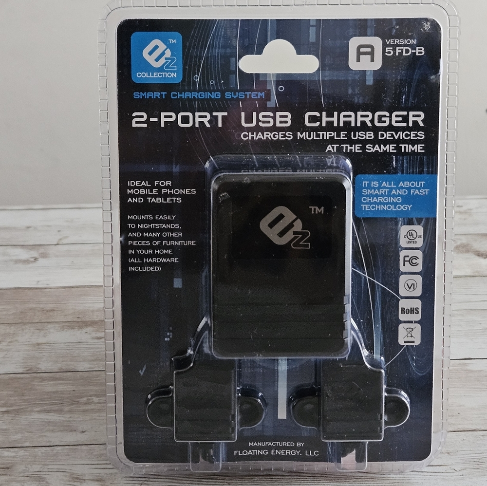 2-Port USB Charger BY EZ Collection A5FD-B; New in Blister Package; Black